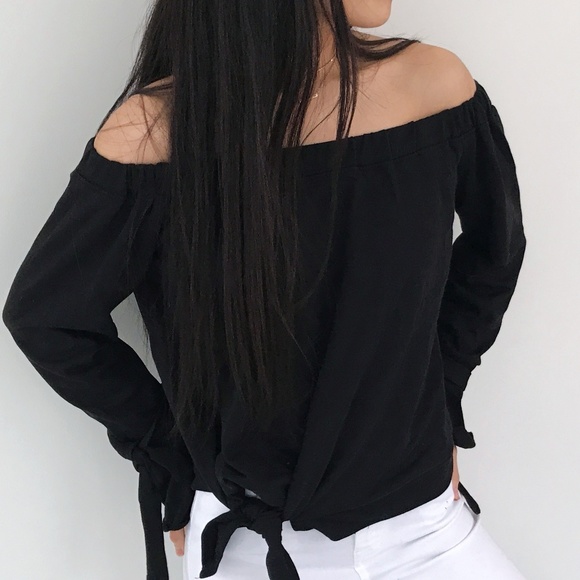 Madelyn -Black Off The Shoulder Long Sleeve - Picture 4 of 6